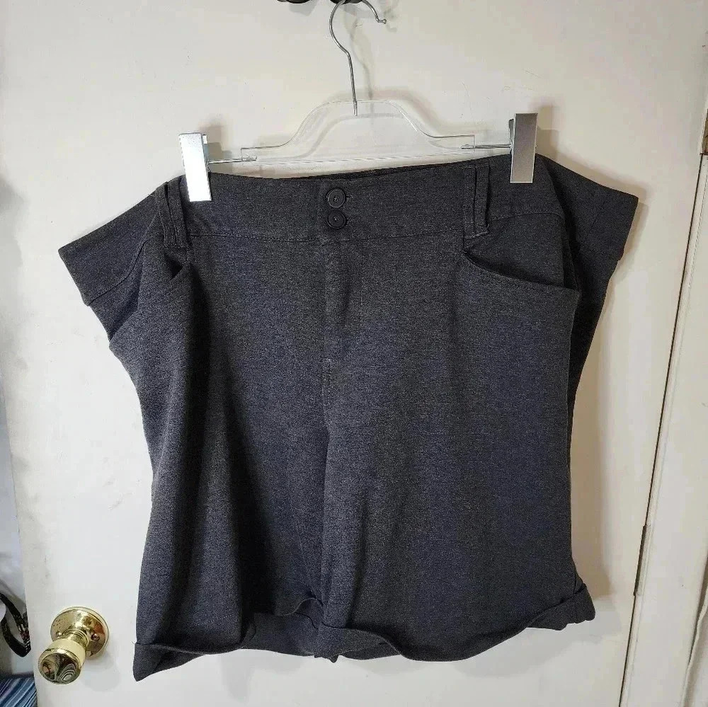 Torrid Ponte Charcoal Gray Shorts Plus Size 26